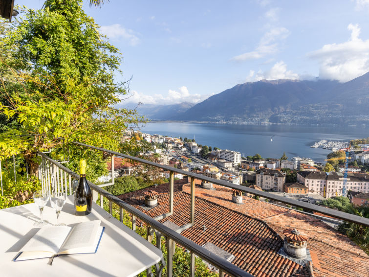 Egner- Apt.Caretta Translation missing: cottages_en.helpers.properties.accommodation_type.holiday_resort in Locarno