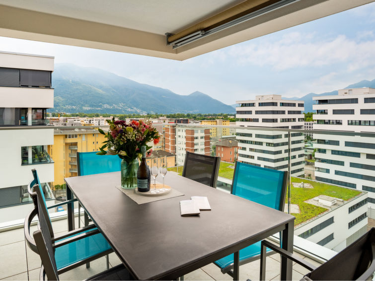 LocTowers A4.8.2 Apartment in Locarno