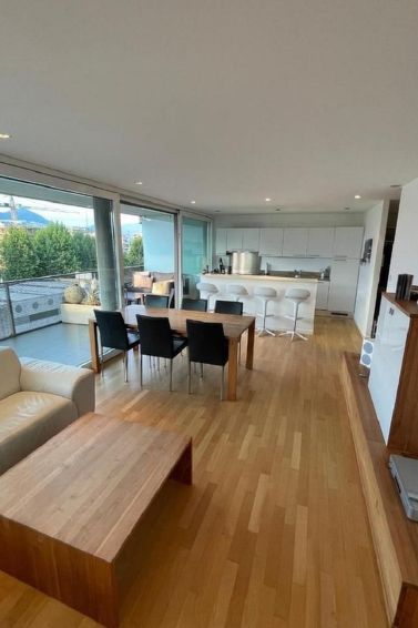 Centraal gelegen appartement in Locarno met uitzicht op berg en zee in Locarno