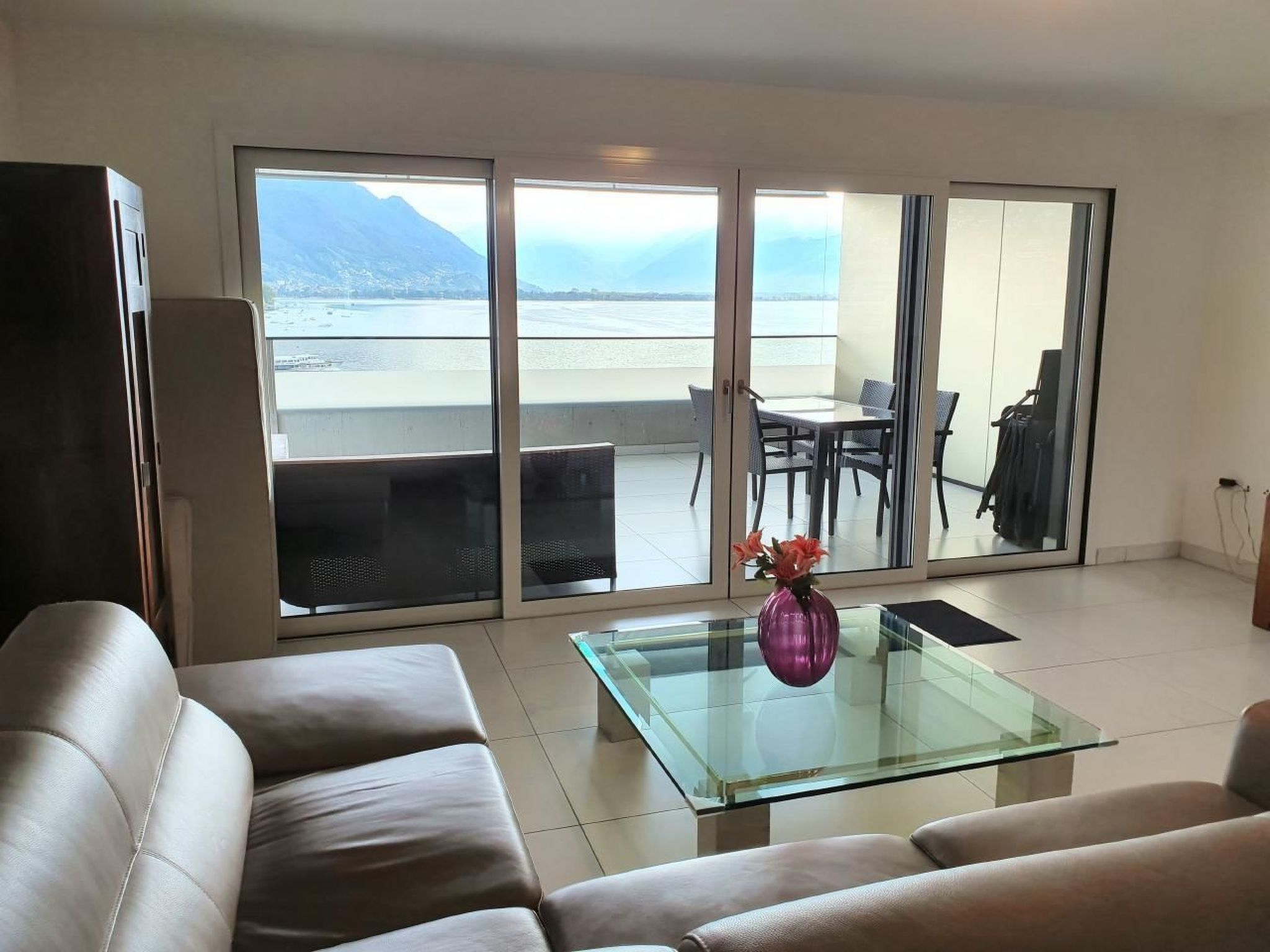 Lake View Penthouse 701-Binnen