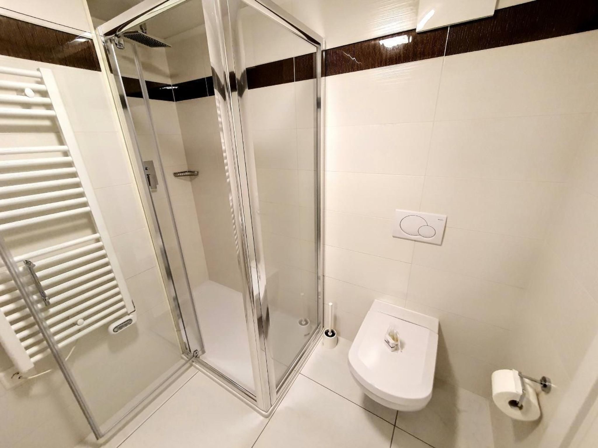 Lake View Penthouse 701-Image-tags.info