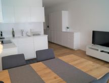 Panorama-appartement aan het Lago Maggiore met uitzicht op de bergen - thumbnail 2