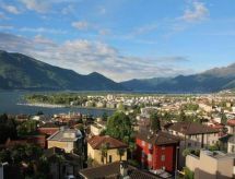 mit Panorama-Sicht und Schwimmbad