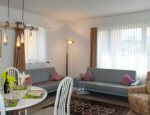 Rustiek appartement aan de golfbaan bij Locarno en Lago Maggiore - thumbnail 1