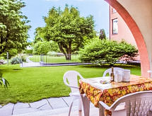 Licht appartement met zwembad, uitzicht en garage in Ascona - thumbnail 2