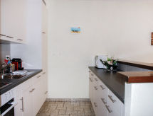 Licht appartement met zwembad, uitzicht en garage in Ascona - thumbnail 4