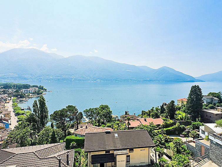 Junior Suite Modern Apartment in Ascona