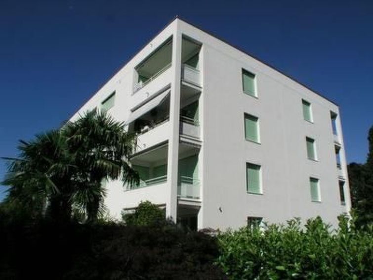 Op 1,0 km van het meer: Ruim appartement in Ascona in Ascona