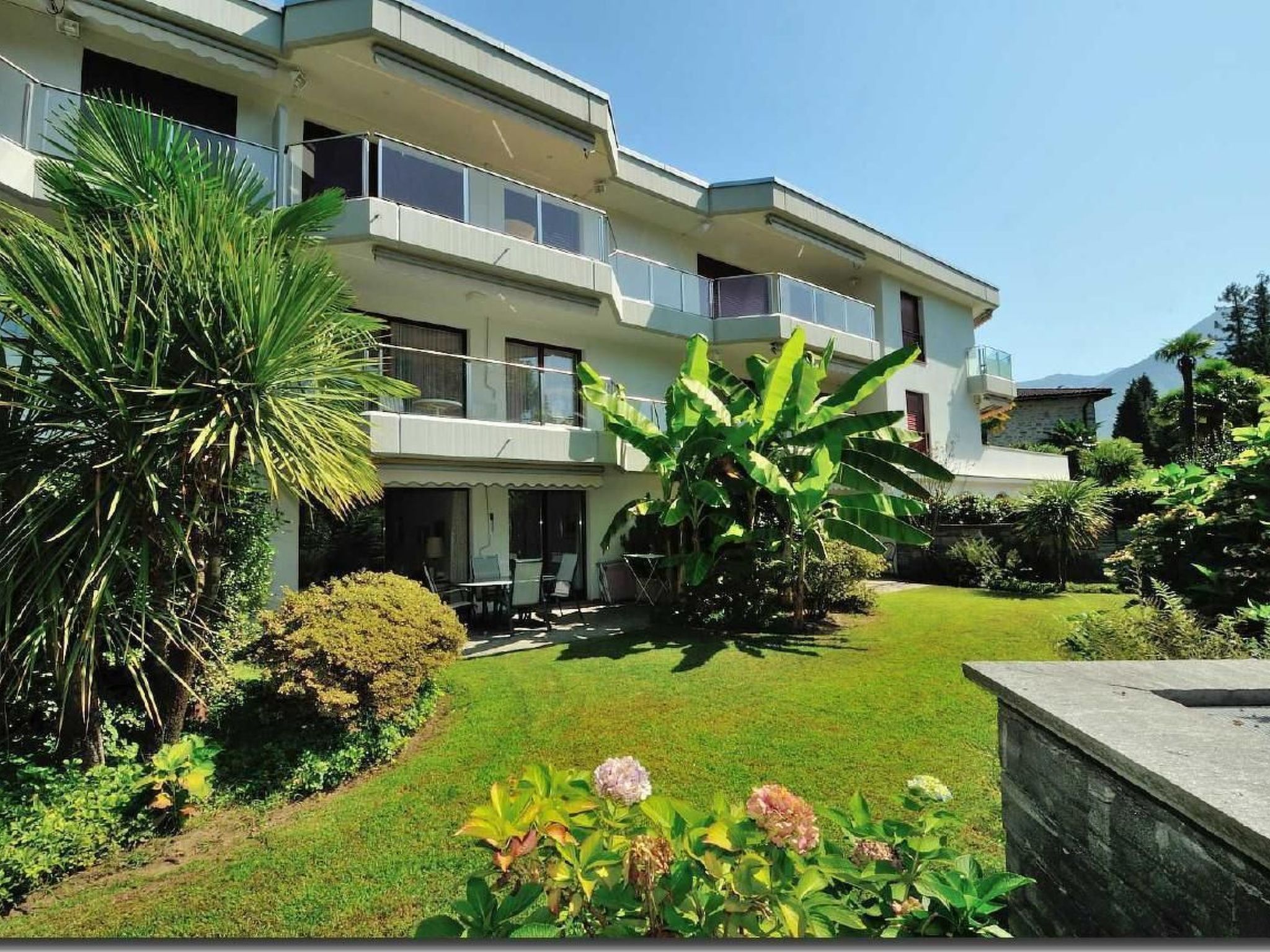 Vakantiehuis met omheinde tuin in Ascona (Zwitserland) 1 hond is welkom