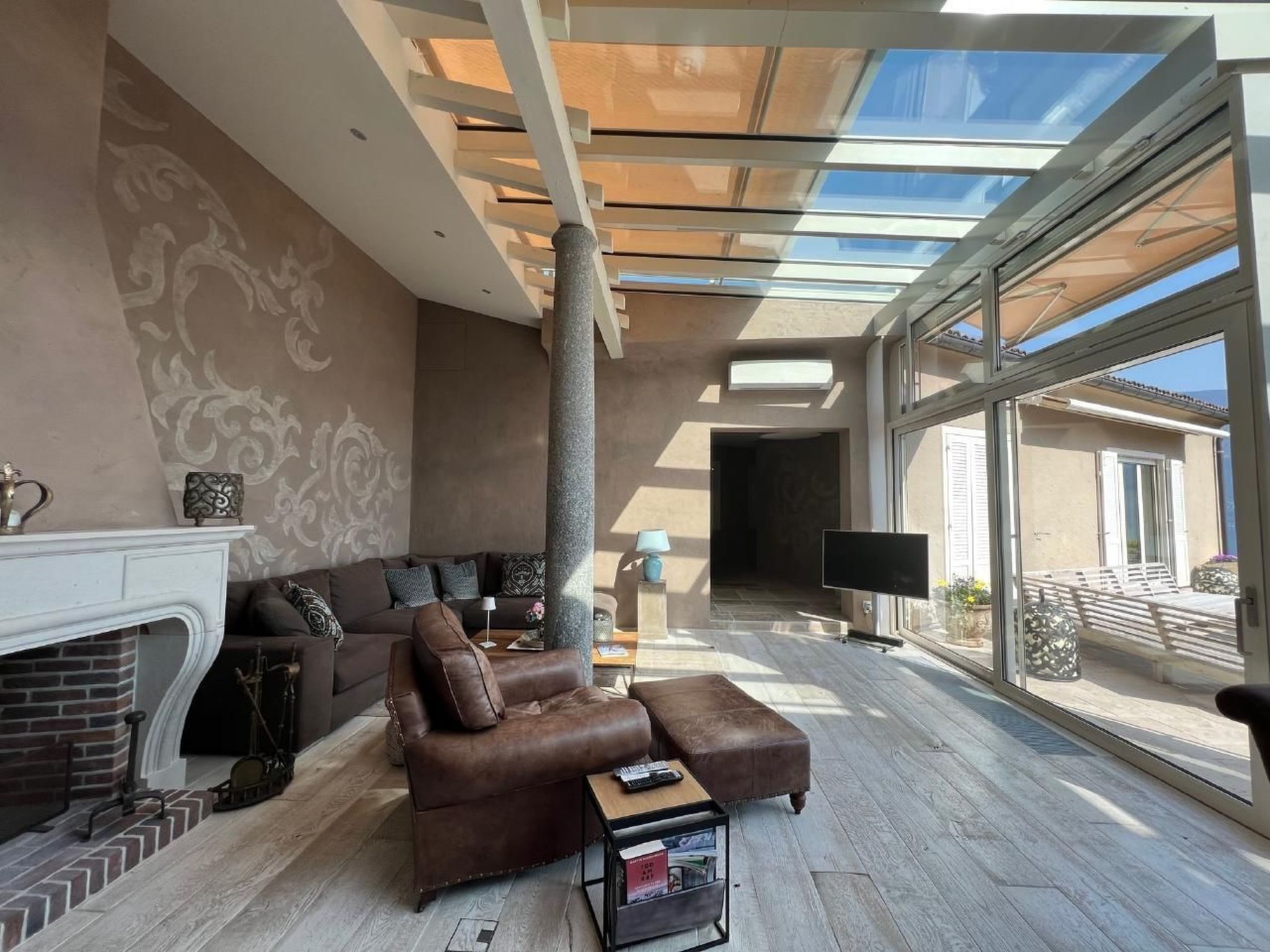 Villa Claudia-Drinnen