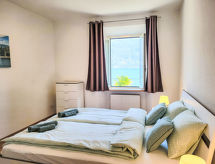 Modern appartement aan Lago Maggiore met terras, op 30 meter van het meer - thumbnail 6
