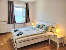 Modern appartement aan Lago Maggiore met terras, op 30 meter van het meer - thumbnail 5
