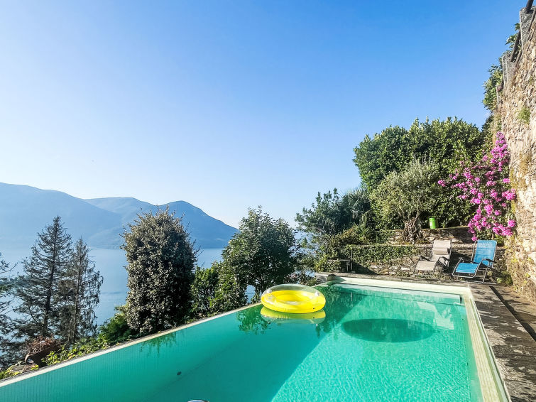 Vakantiehuis met privézwembad en meerzicht in Ronco sopra Ascona in Ronco sopra Ascona