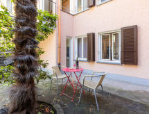 Romantisch studio-appartement in historisch pand in hartje Ronco sopra Ascona - thumbnail 4