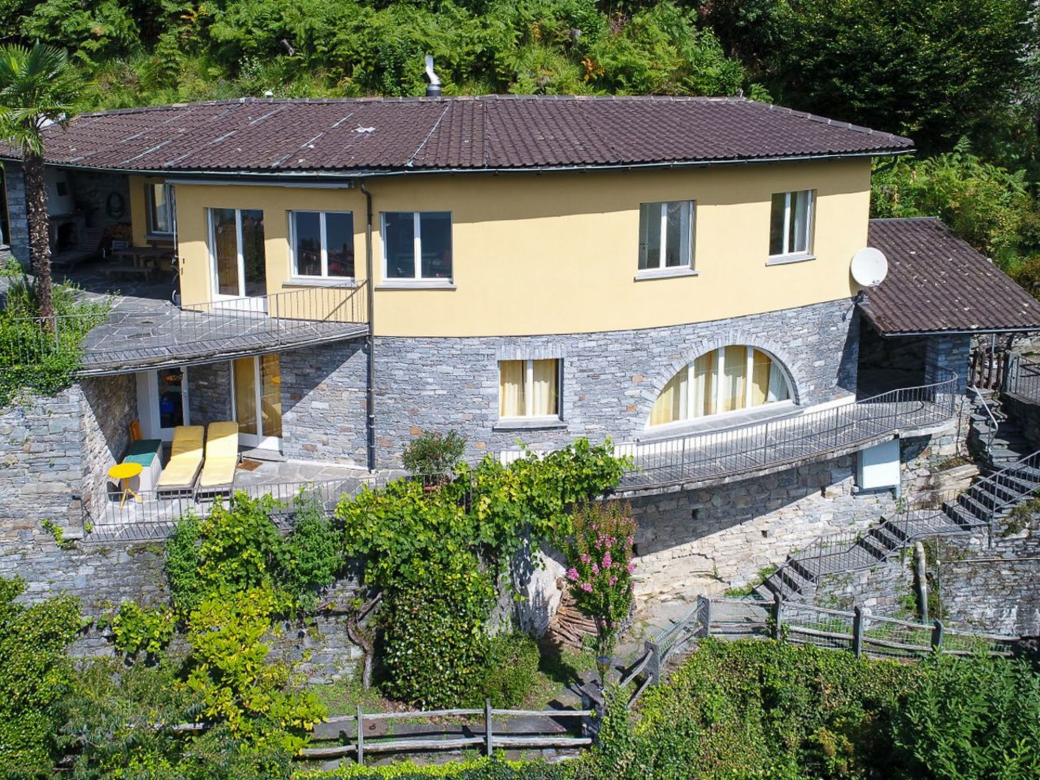 Casa Riale oben-Image-tags.info