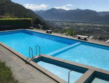 Modern appartement met panoramisch uitzicht op het Lago Maggiore en zwembad - thumbnail 2
