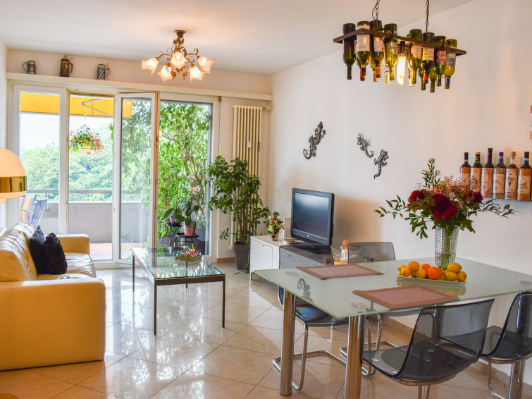 Search and Stay destination Minusio, TI - Switzerland from AU$ 359. Palazzo Orizzonte