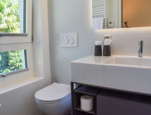 Capriccio 14 Balcony: Modern appartement met zwembad in Centovalli, Ticino - thumbnail 5