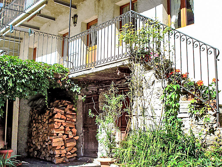 Search and Stay destination Onsernone, TI - Switzerland from AU$ 304. Casa Strecce - App. 2