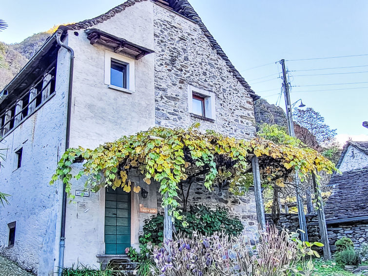 Casa Sambuco - Maggia