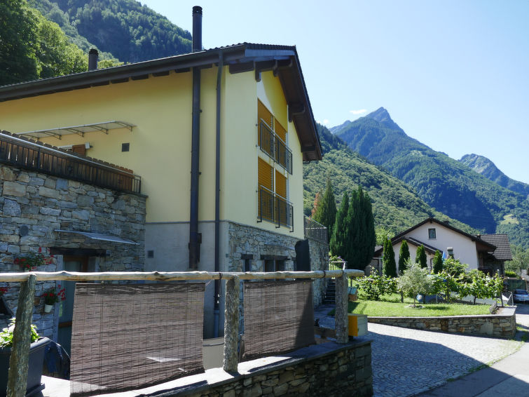 Search and Stay destination Serravalle, TI - Switzerland from AU$ 268. Apartment Lety