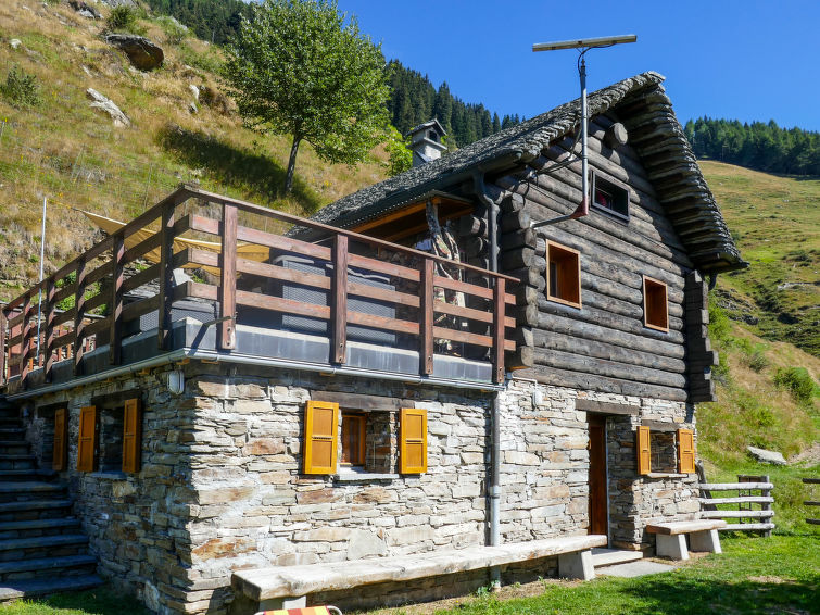 Bergzicht en rust in vakantiehuis Rustico Catcüc in Malvaglia in Malvaglia