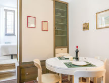 Historisch studio-appartement in 15e-eeuws palazzo in Malvaglia - thumbnail 2