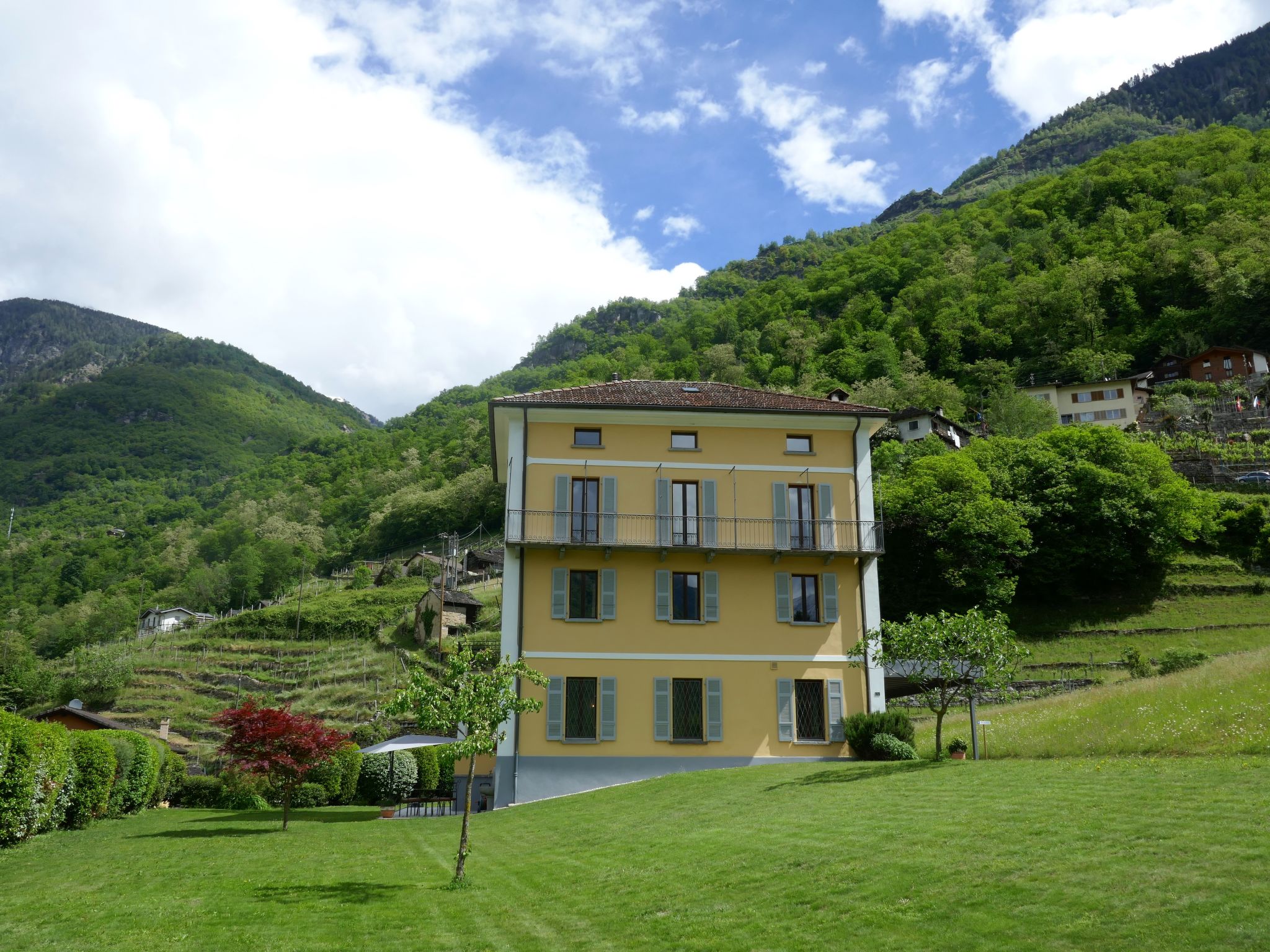 La Monda - Buiten