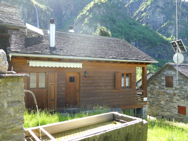 5-persoons chalet met bergzicht in Malvaglia in Malvaglia