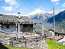 Maison Mona