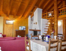 Maison Mona