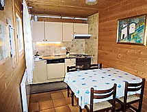 Knus chalet Verena: rust & bergen aan de skipiste in Bedretto - thumbnail 4