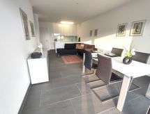 Panoramisch appartement op Monte Brè met uitzicht over de baai van Lugano - thumbnail 3