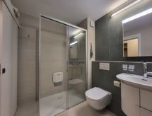 Ferienwohnung Residenza Parcolago Apt 018 mit Garten