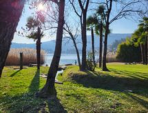 Appartamento Residenza Parcolago Apt 018 mit Garten