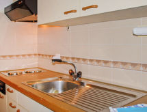 Ferienwohnung Residenza Parcolago Apt 018 mit Garten