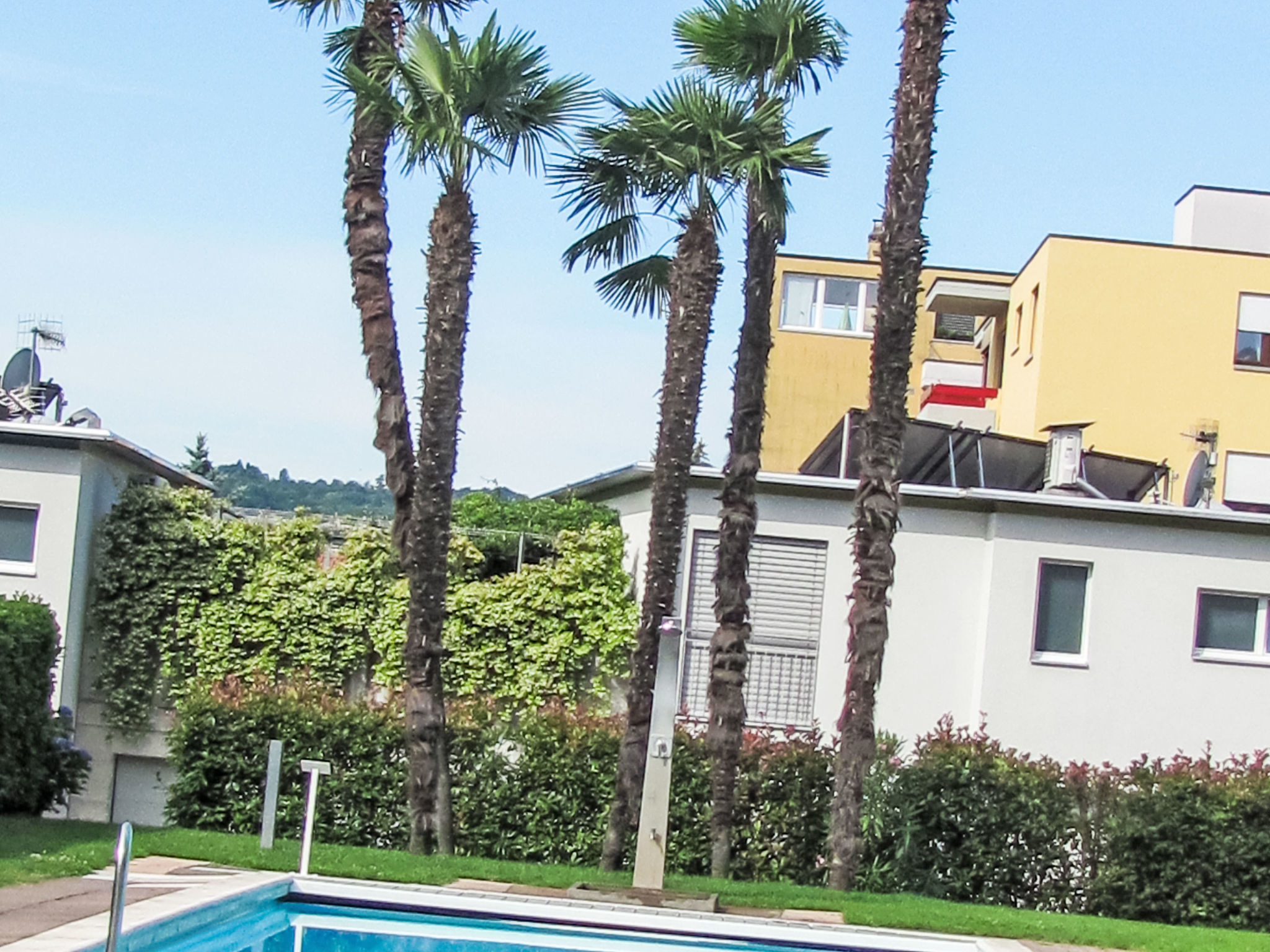 2 Zimmer Gartenwohnung mit Pool