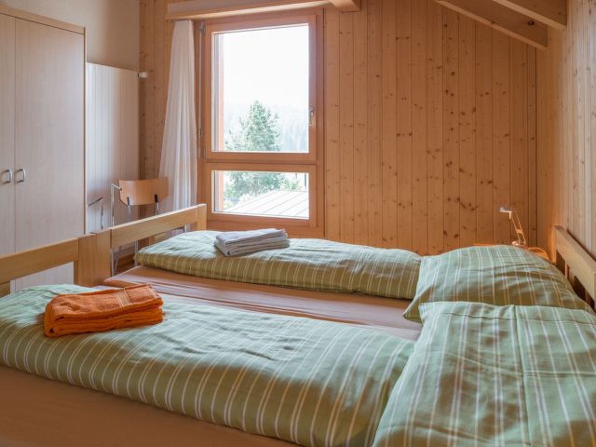 Appartement Caflisch Jacob und Erika, (Trin Mulin), 500 – Chambre, photo 5 sur 15
