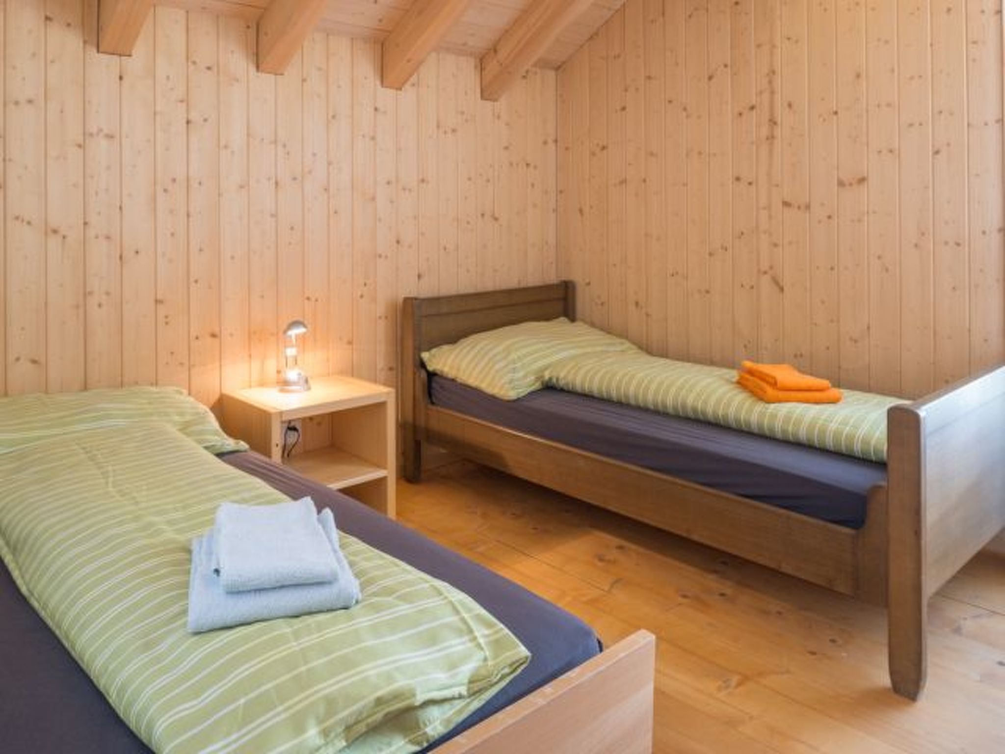 Appartement Caflisch Jacob und Erika, (Trin Mulin), 500 – Chambre, photo 7 sur 15