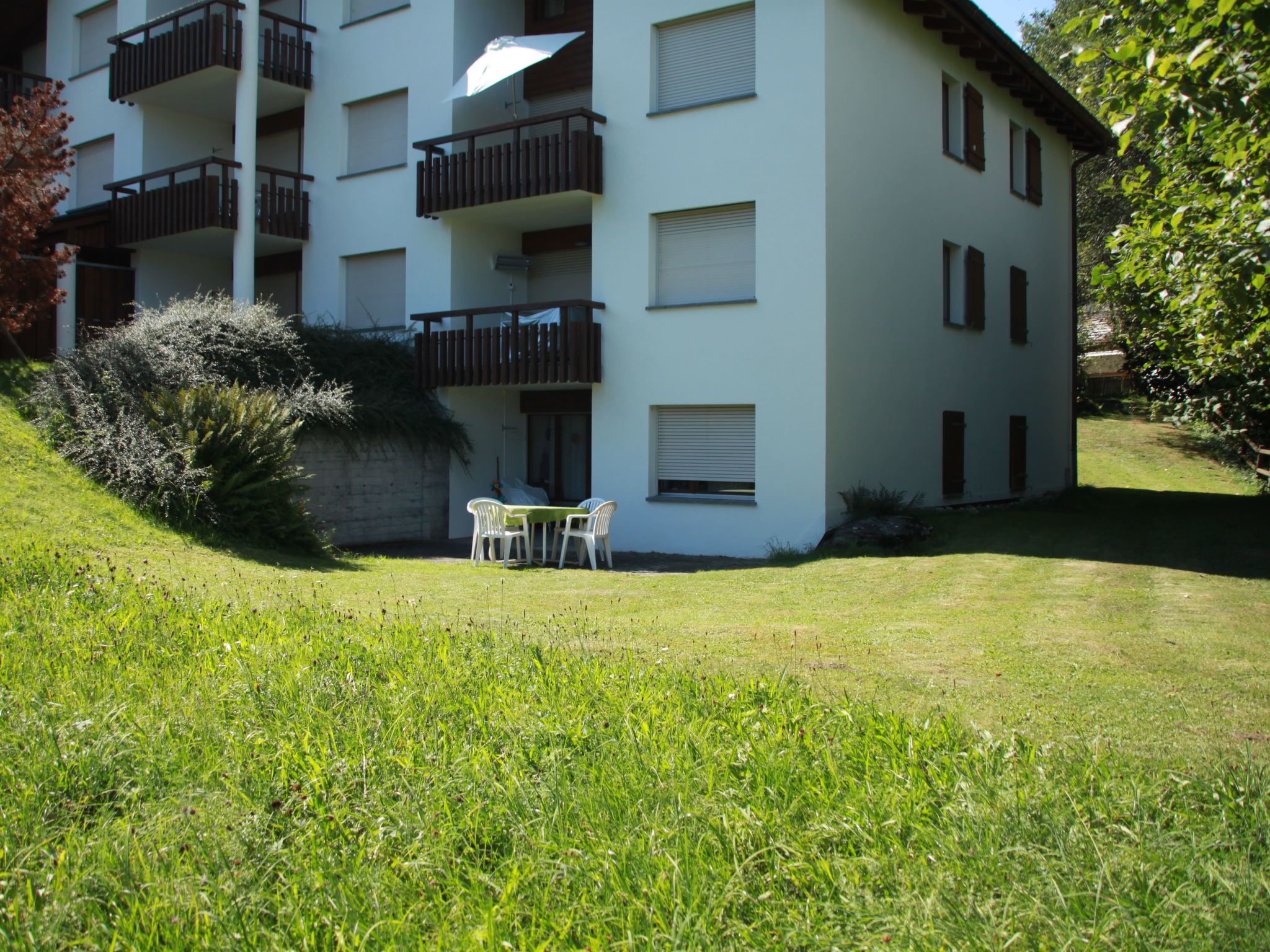 Photo of Casa Cappalutta, (Flims Waldhaus). 2.5 Zimmerwohnung mit direktem Gartenzugang