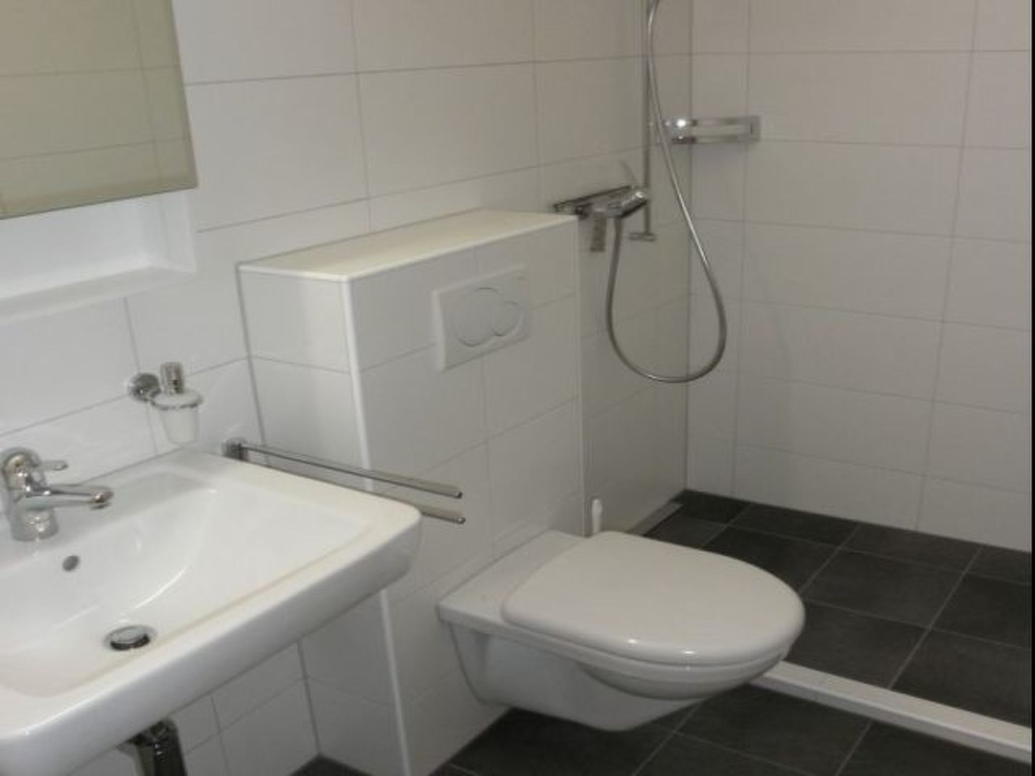 Photo of Ner B / Hartl, (Flims Dorf). 2.5 Zimmerwohnung