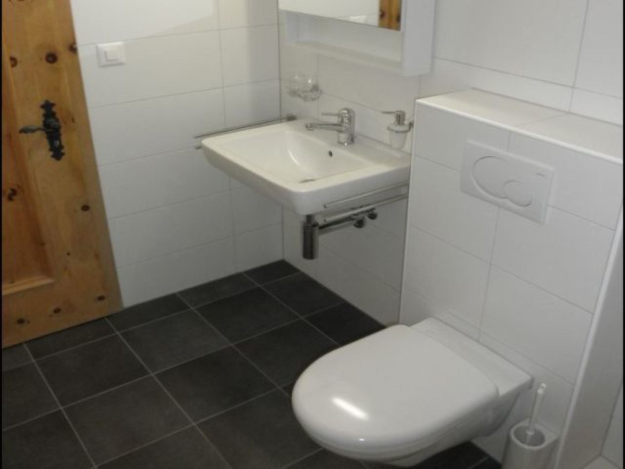 Photo of Ner B / Hartl, (Flims Dorf). 2.5 Zimmerwohnung