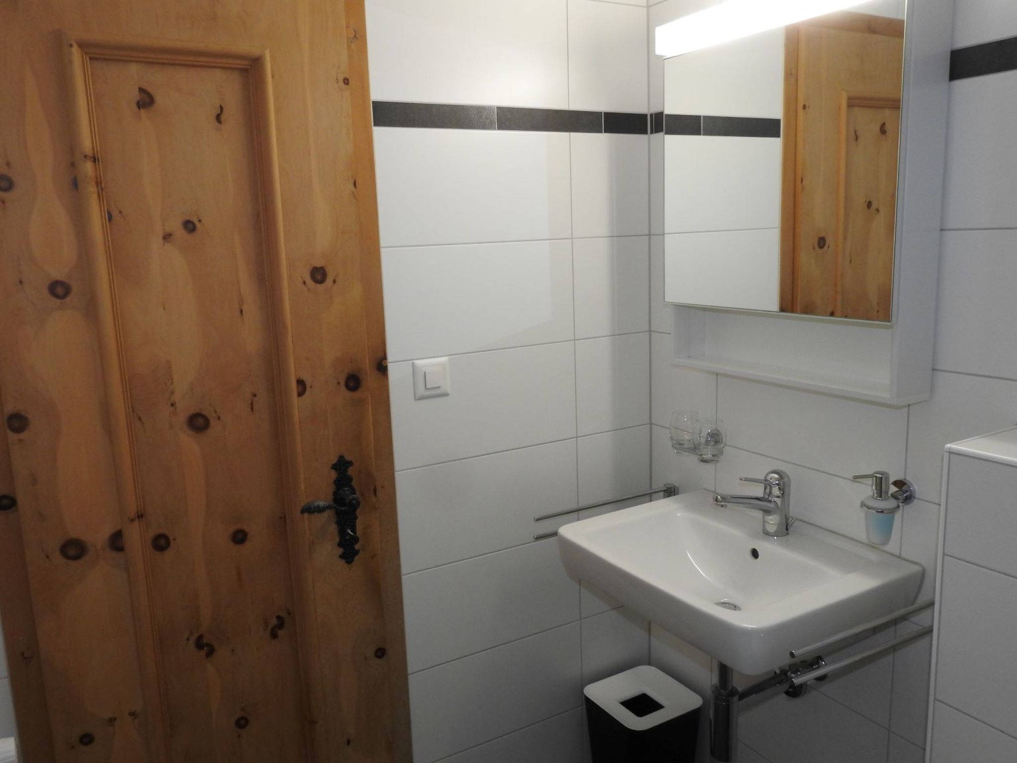Photo of Ner B / Hartl, (Flims Dorf). 2.5 Zimmerwohnung