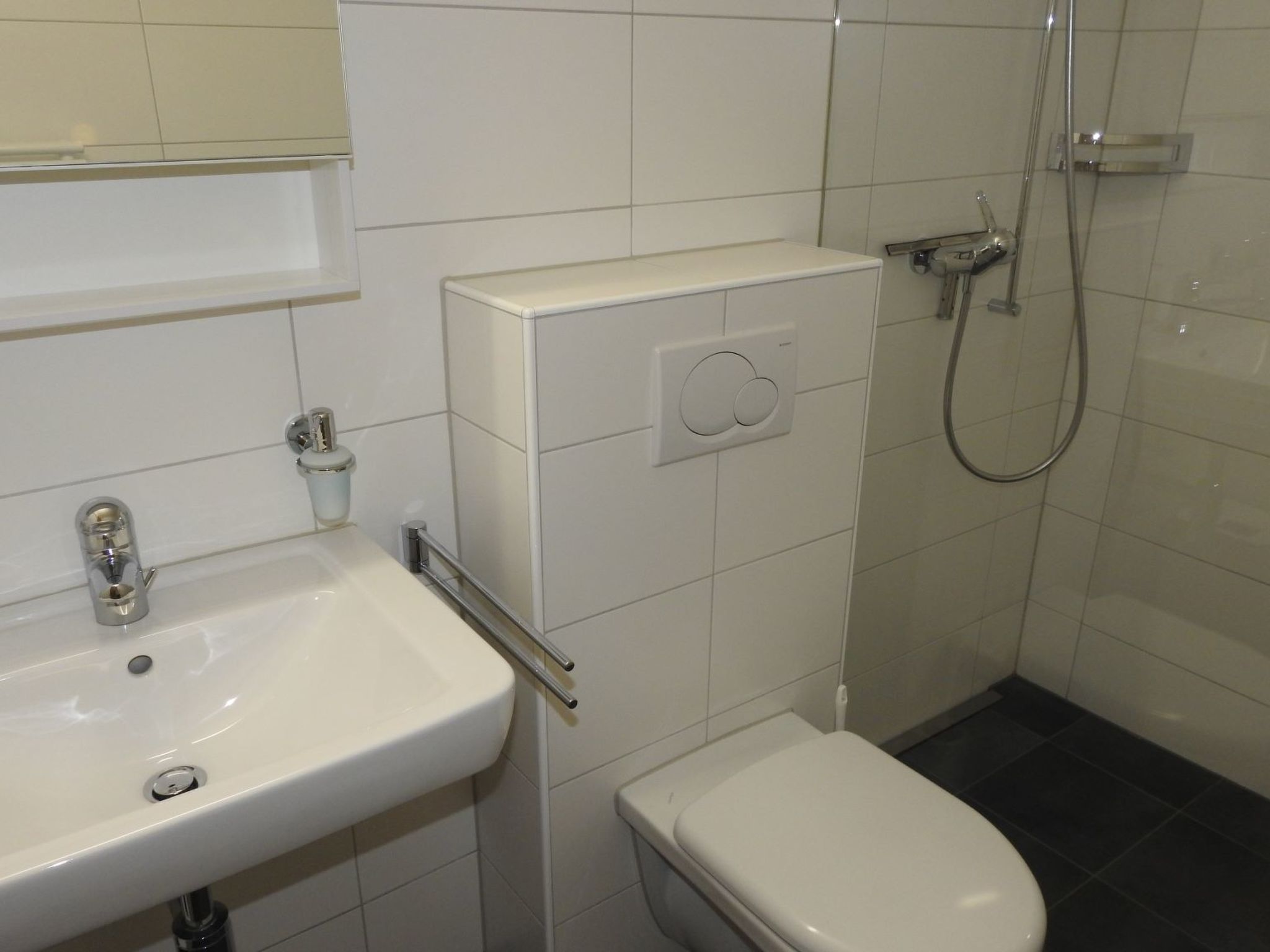 Photo of Ner B / Hartl, (Flims Dorf). 2.5 Zimmerwohnung