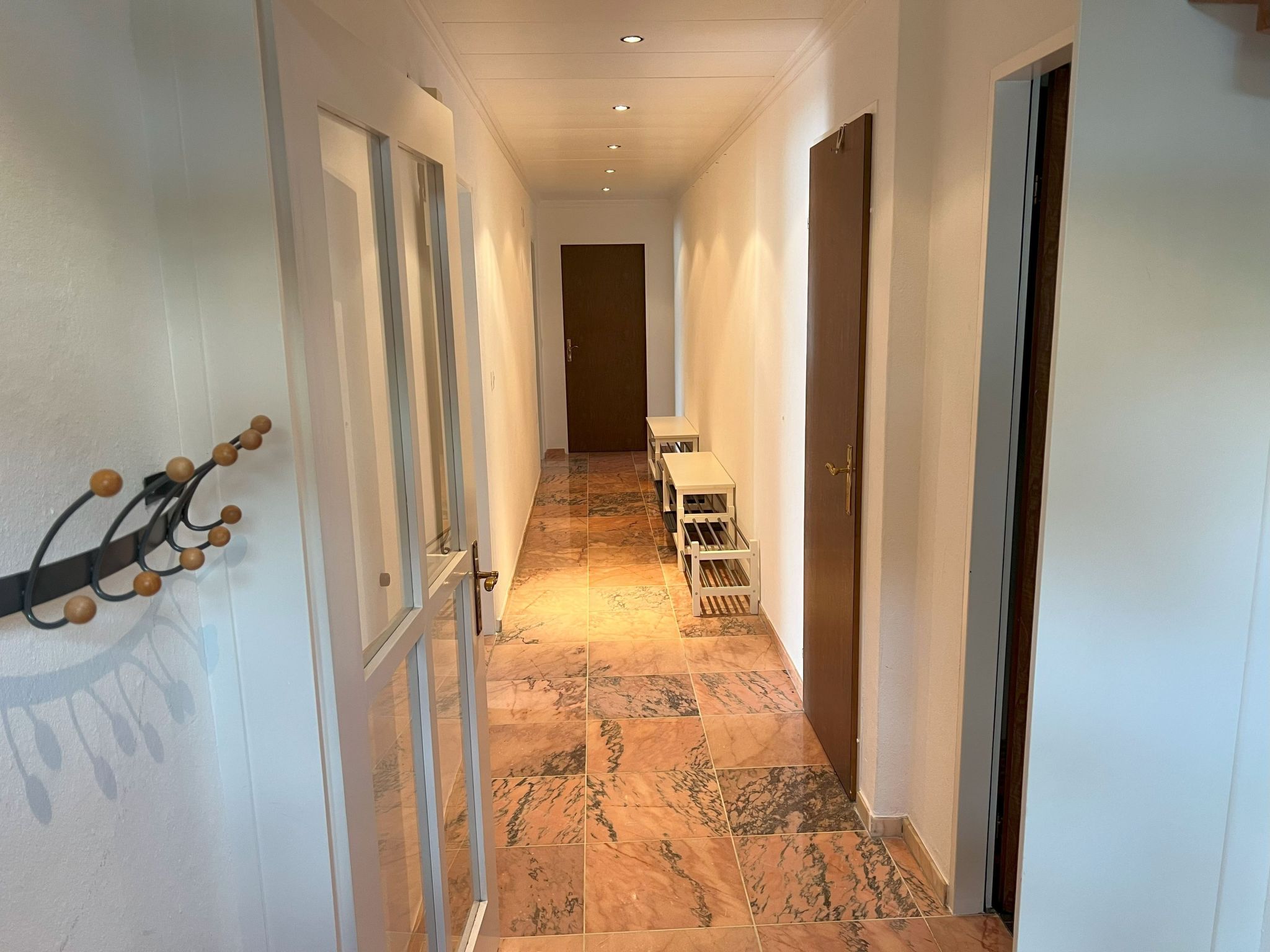 Photo of Residenza Cristallo, (Flims Dorf). 3.5 Zimmer Partérre Wohnung (97m2) mit Garte