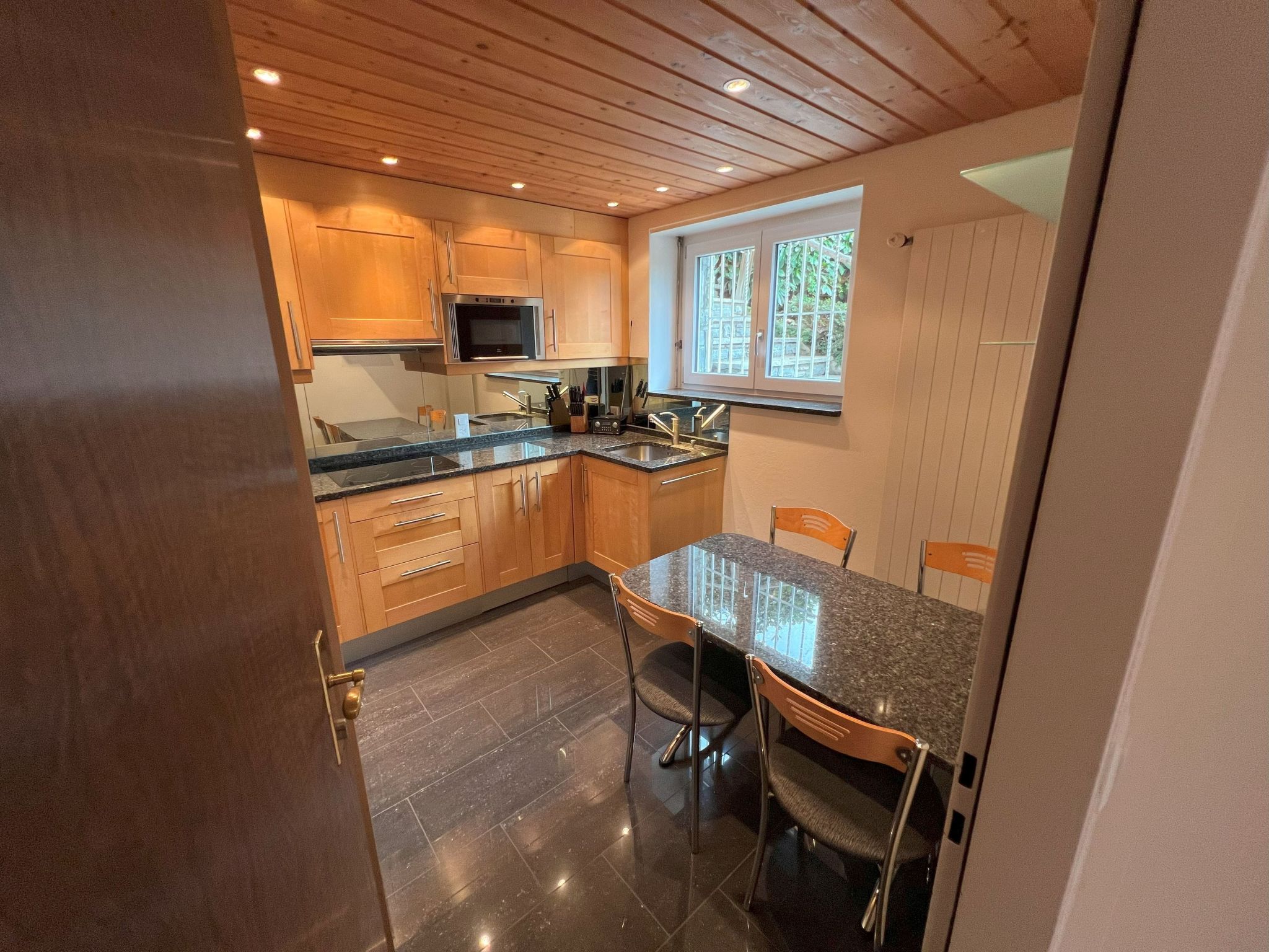 Photo of Residenza Cristallo, (Flims Dorf). 3.5 Zimmer Partérre Wohnung (97m2) mit Garte