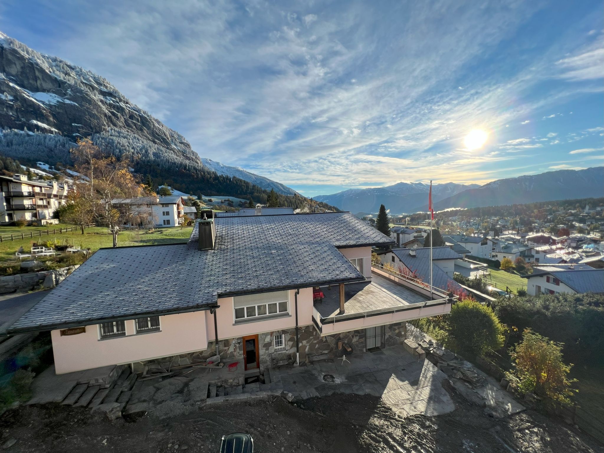 Photo of Residenza Cristallo, (Flims Dorf). 3.5 Zimmer Partérre Wohnung (97m2) mit Garte