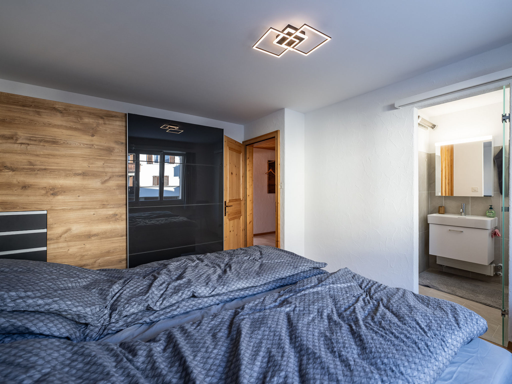 Photo of CH7017.670.1