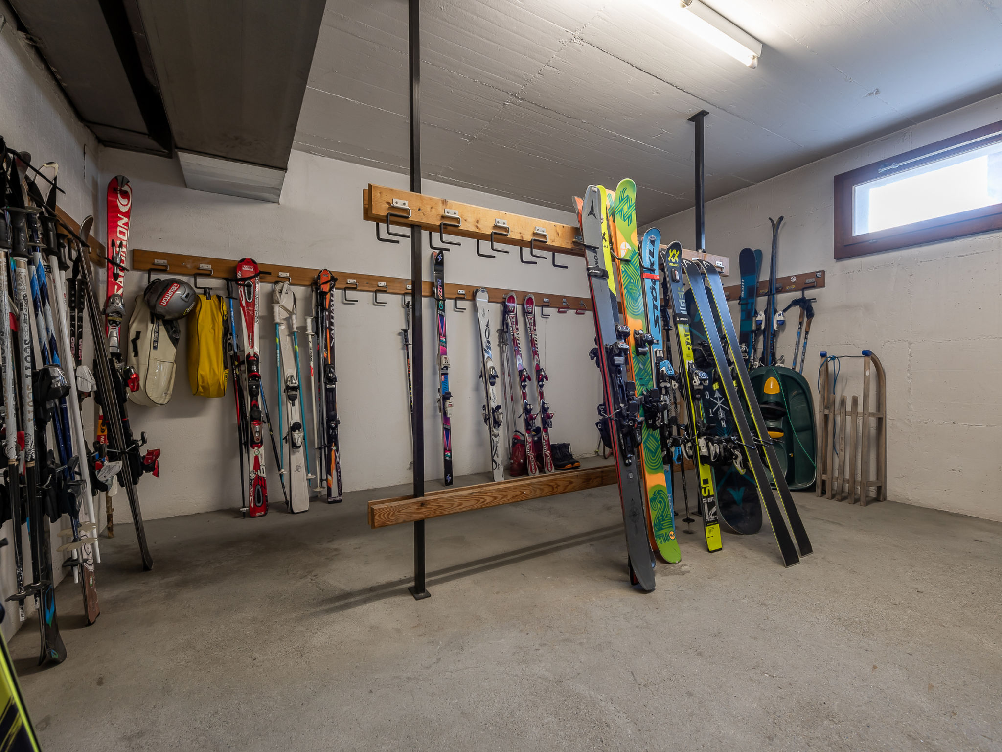 Photo of Putzprinz Gujan Ferienwohnung, Haus Surmir B / 16, (Flims Waldhaus). 2.5-Zimmer