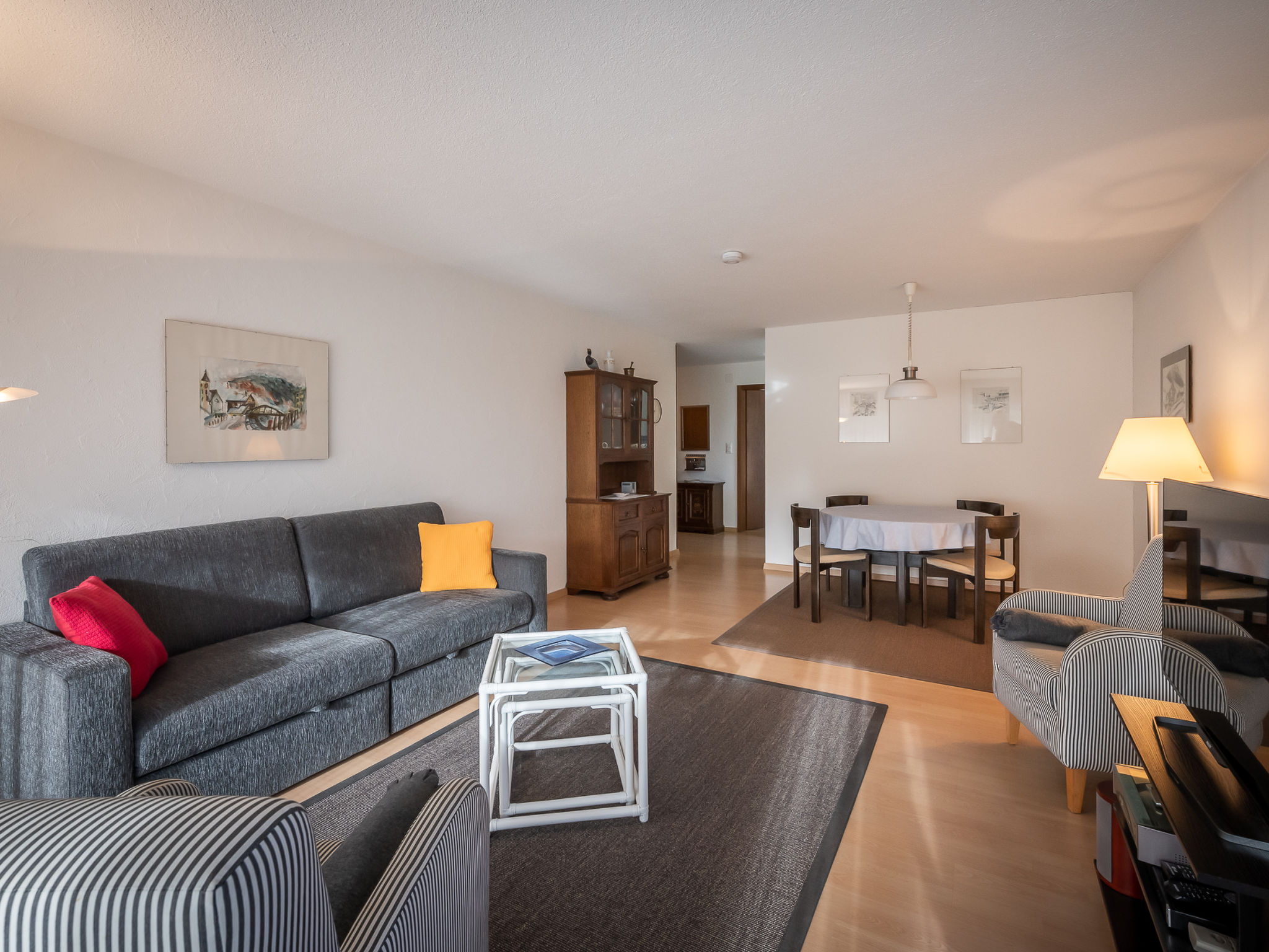 Photo of Putzprinz Gujan Ferienwohnung, Haus Surmir B / 16, (Flims Waldhaus). 2.5-Zimmer